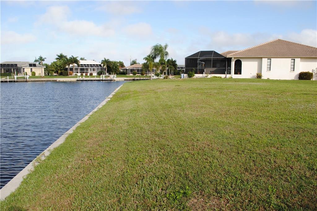 2c3060a4-ad51-4853-ba5a-33d915d74f1f 300 SEGOVIA DR ,PUNTA GORDA,33950