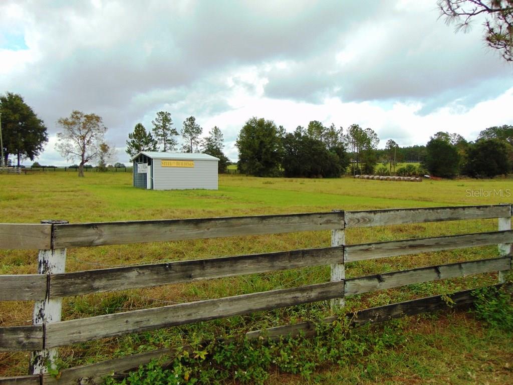 61d98eac-9cc2-495d-902e-a254d3b89861 33916 COUNTY ROAD 437 ,SORRENTO,32776