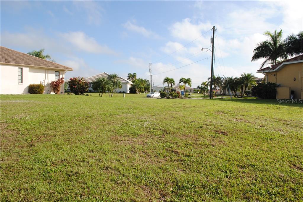 66e1247c-e6ae-401d-8dc4-f0c019f473c5 300 SEGOVIA DR ,PUNTA GORDA,33950