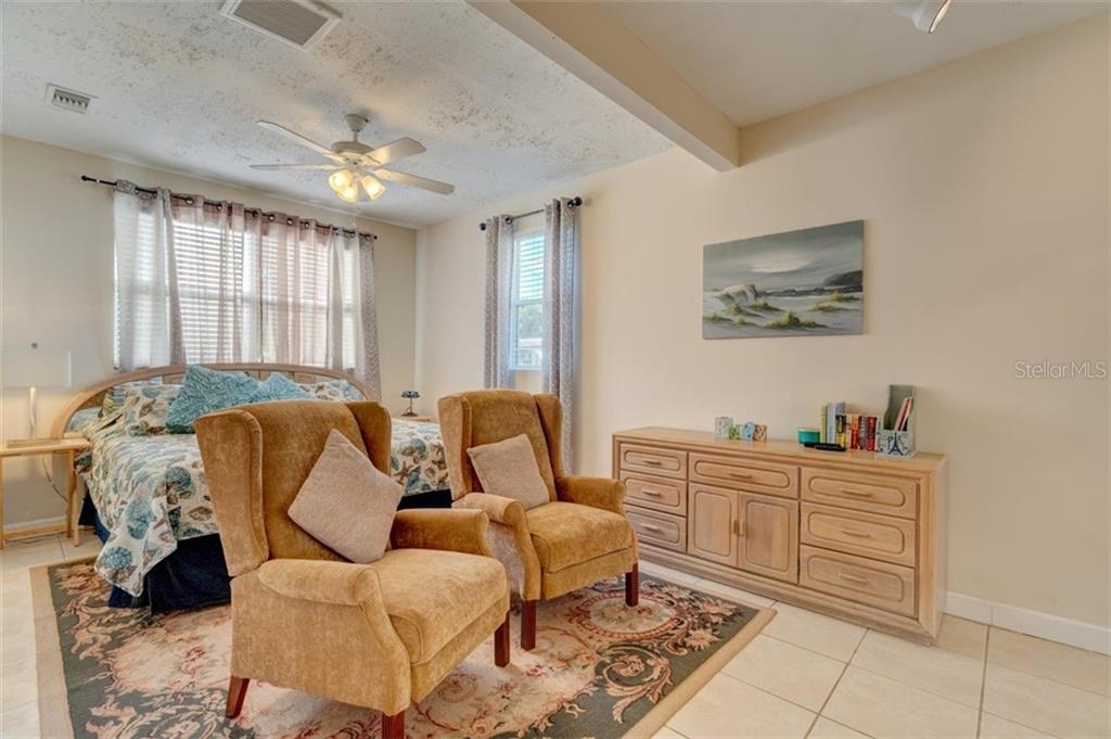 d2eda450-9f00-4f2e-a0dd-93c0bdf5b62a 5241 ALPACA DR,WEEKI WACHEE,34607